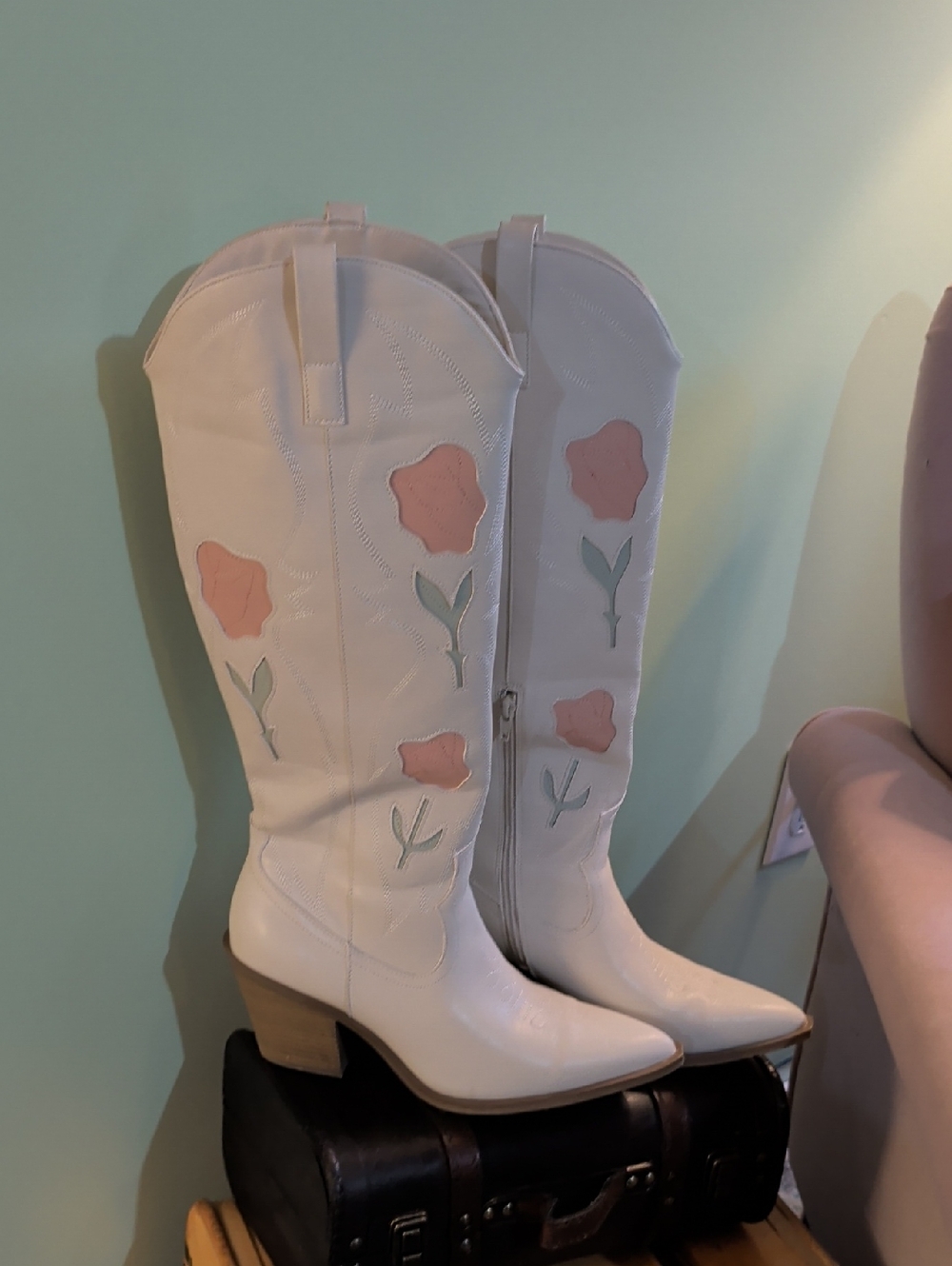 Women's Cream Floral Western Boots with Pink Appliqué 11